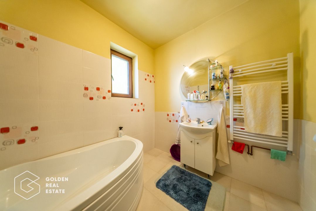 Casa 4 camere si mansarda, teren 1014 mp, comuna Vladimirescu - Poză 12