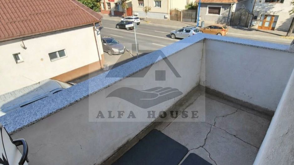 Apartament cu 4 camere in casa - zona Centrul Civic - Poză 5