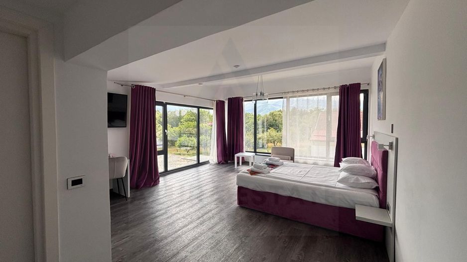 Pensiune PREMIUM 10 camere și Casă Individuală Valea Avrigului 4.600mp - Poză 5