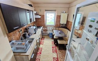 Apartament cu 3 camere, etaj 3, zona GARA; - Poză 5