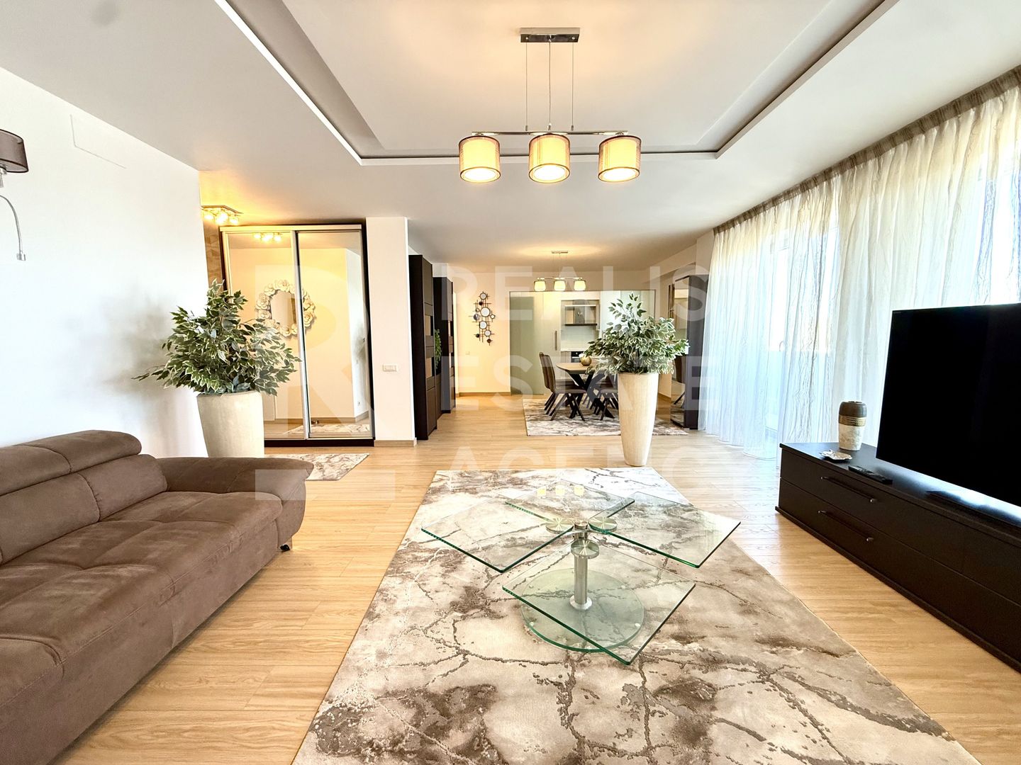 Apartament 3 camere spațios și luminos – zonă premium Iancu Nicolae - Poză 1