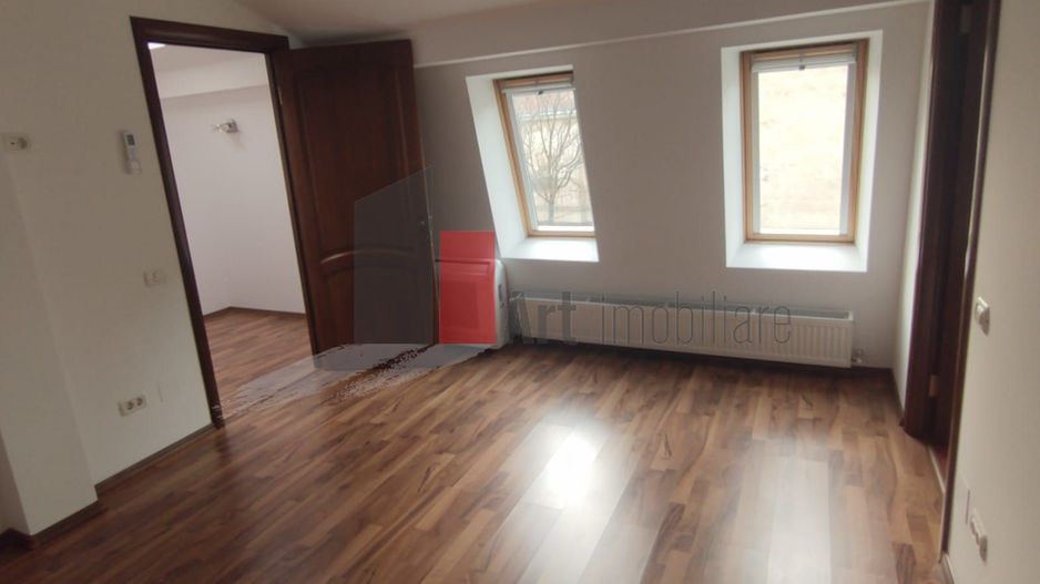 Vilă Occidentului - birou sau locuintă - Poză 20