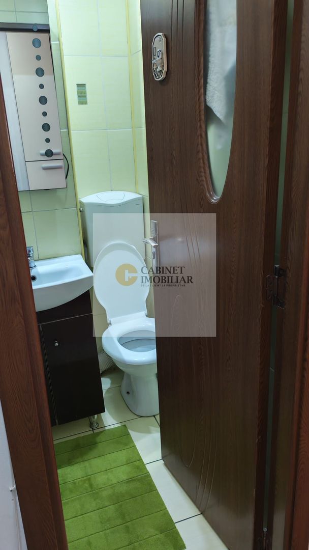 2 Camere - Hol Locuibil | Decomandat | 3/10 | Credit | M Lujer - 3 min - Poză 10