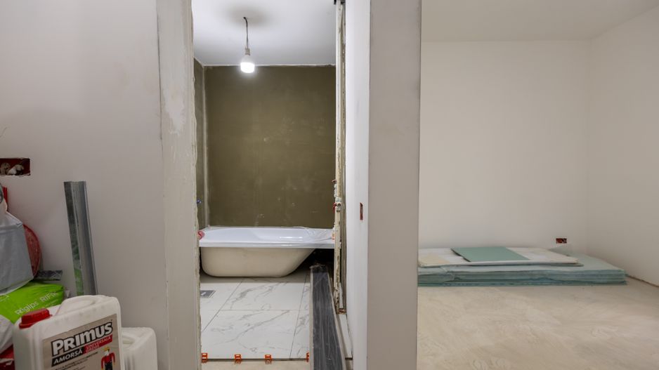 2 camere la parter, renovare avansată | Str. Argeșelu, Școala 110 - Poză 5