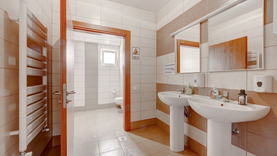 APARTAMENT CU UTILIZARE MEDICALA | OFFICE | REZIDENTIAL | DOROBANTI - Poză 3