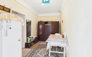 Proprietate cu 3 case din văiugă și teren în Nadab - Poză 11