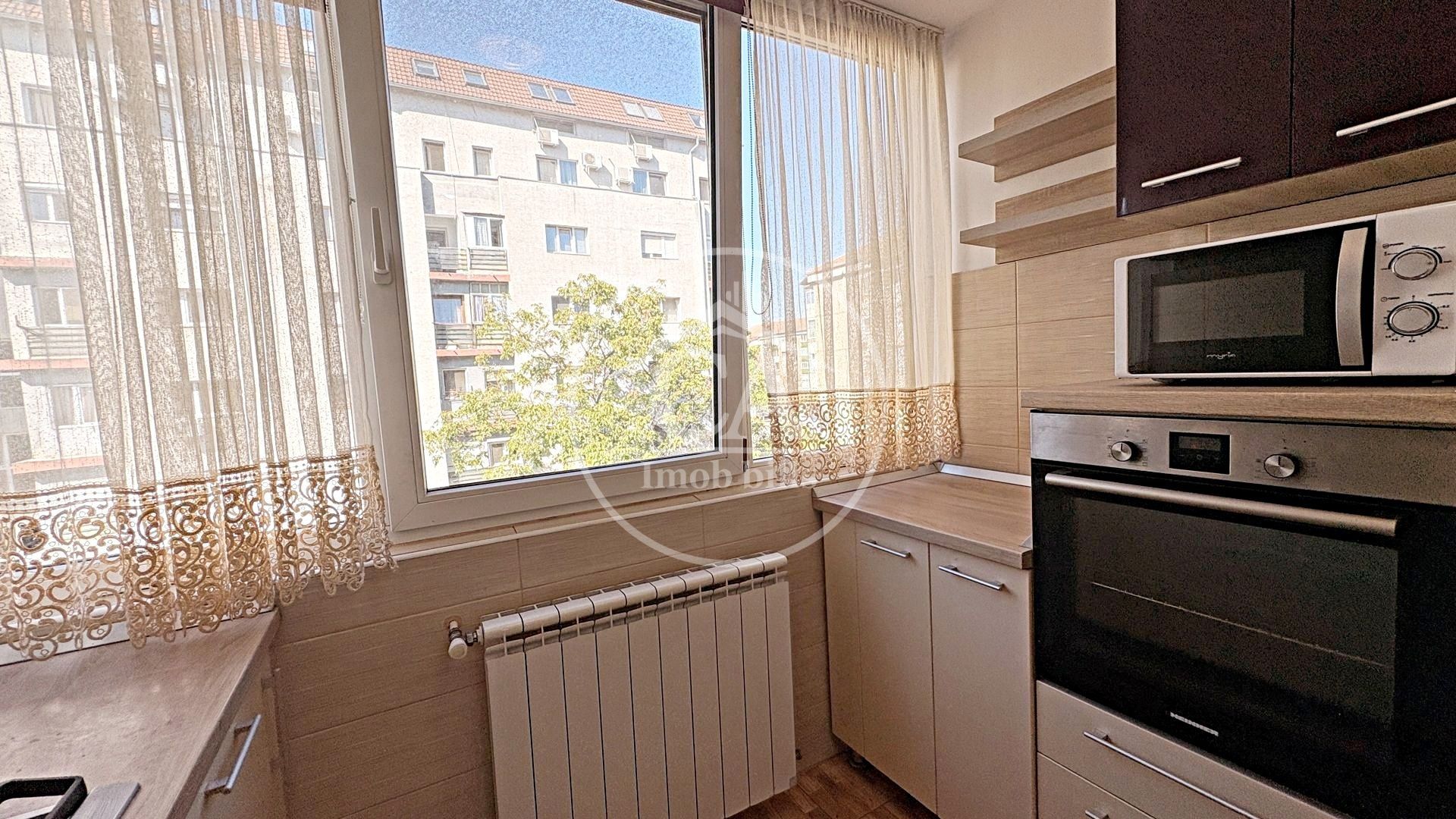 Apartament cu 3 camere de închiriat în zona Rogerius, Oradea - Poză 11