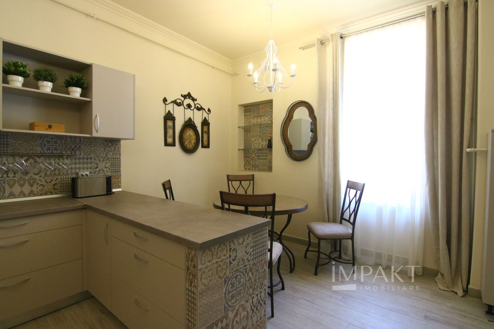 Apartament 4 camere, lux, zona Centrala! - Poză 4