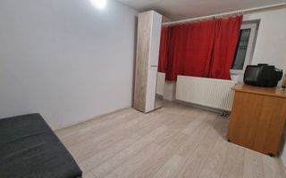Studio 15 m², situat la mezaninul unei vile interbelice - Poză 5