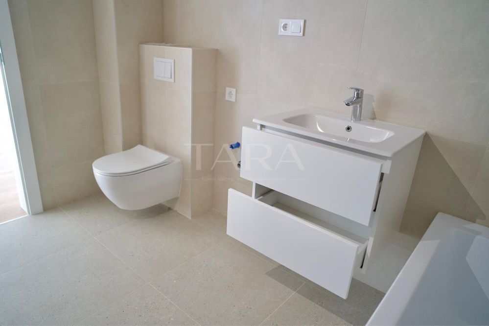 Apartament semifinisat într-un ansamblu rezidențial modern. - Poză 5