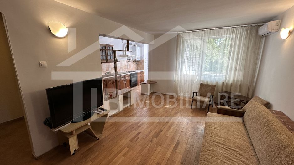 Apartament cu 3 camere, 65mp, zona UMFST - Poză 1