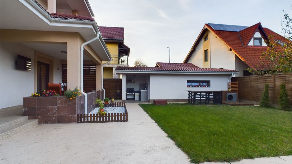 Casă modernă cu piscină încălzită în zona Tivoli - Poză 12