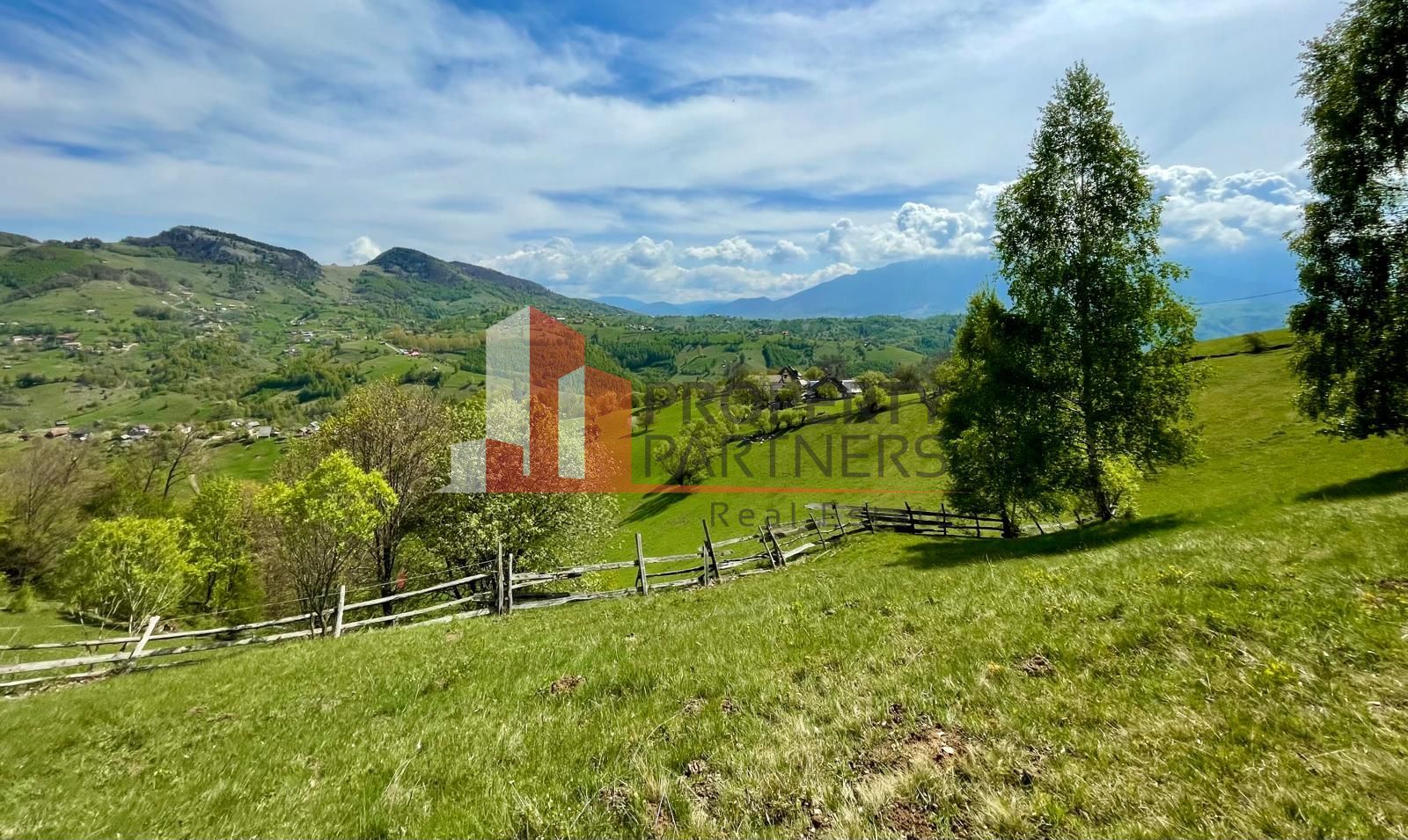 Teren in sat Pestera, comuna Moeciu. - Poză 7