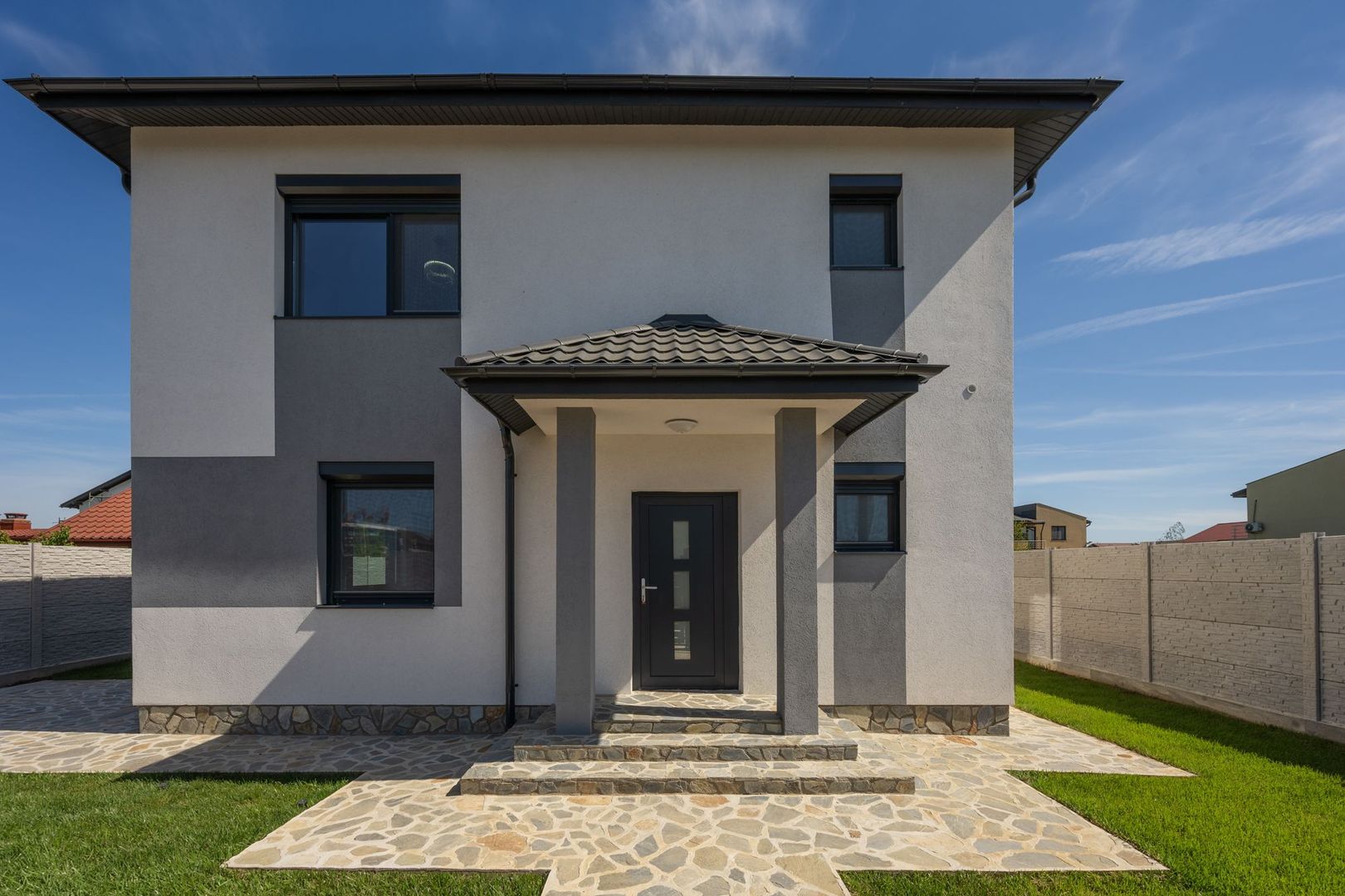 CASA TIPLA, Racordata la toate Utilitățile ! Domnești ! - Poză 21