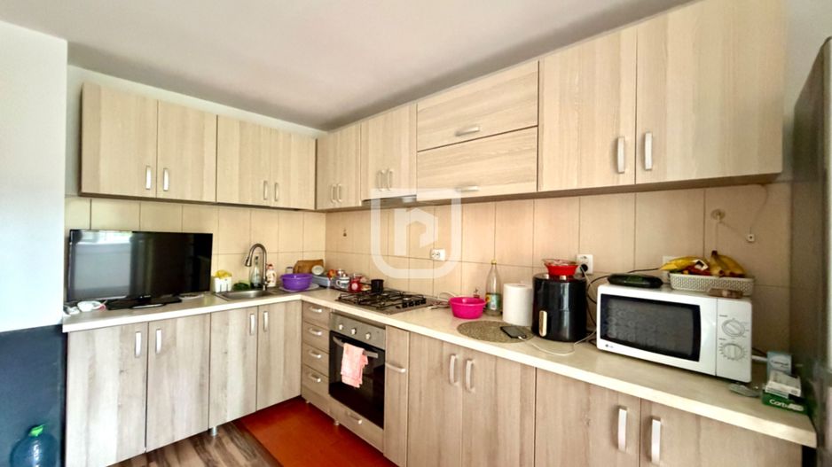 Apartament 3 camere, renovat, etaj 1, parcare - Gura Humorului - Poză 6
