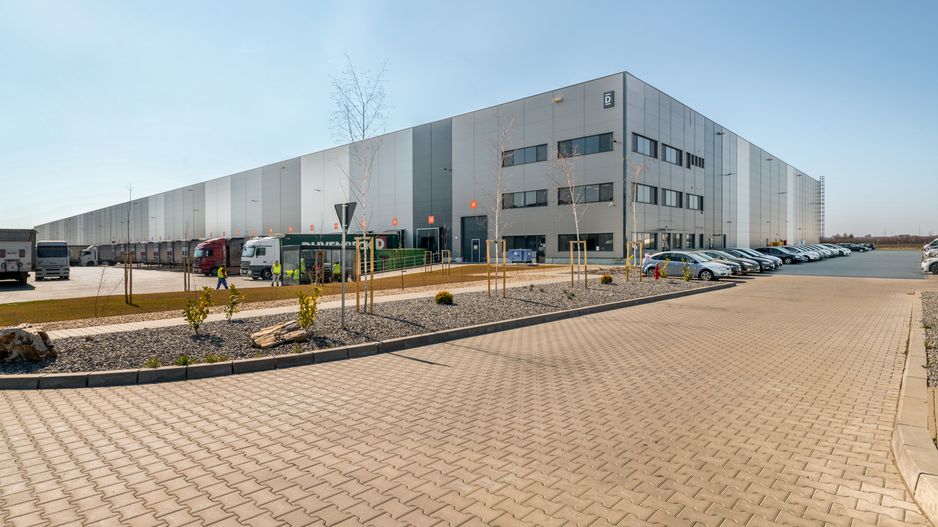Spațiu logistic la 1 km de autostrada A1 - Poză 1