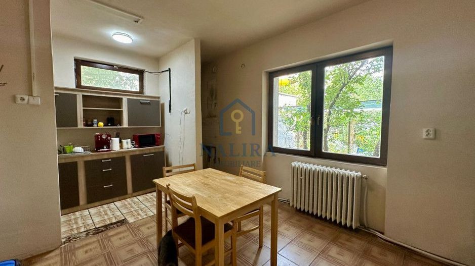 Casă de vânzare - Poză 3