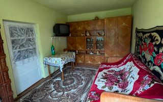 Casă cu teren generos în Buciumi - Poză 3