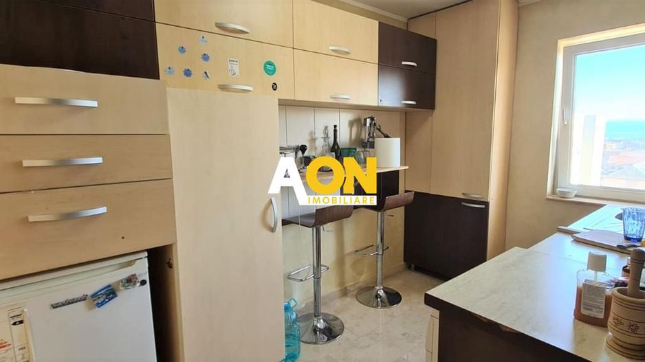 Apartament de Vanzare, 2 camere,  priveliste superba - Poză 8