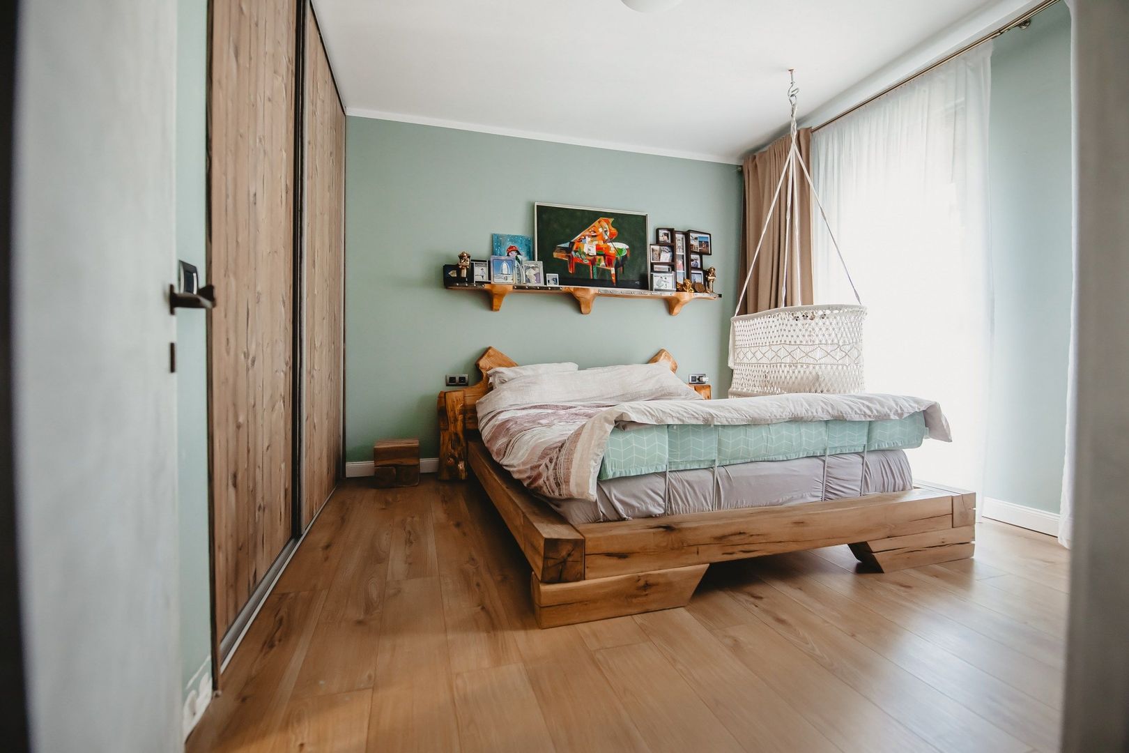 Apartament la Cheie cu parcare Subterana Buna ZIua - Poză 1