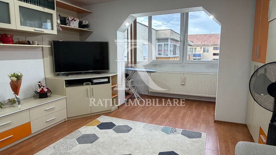 Apartament 3 camere | Zona Cantemir | 70 mp | - Poză 1