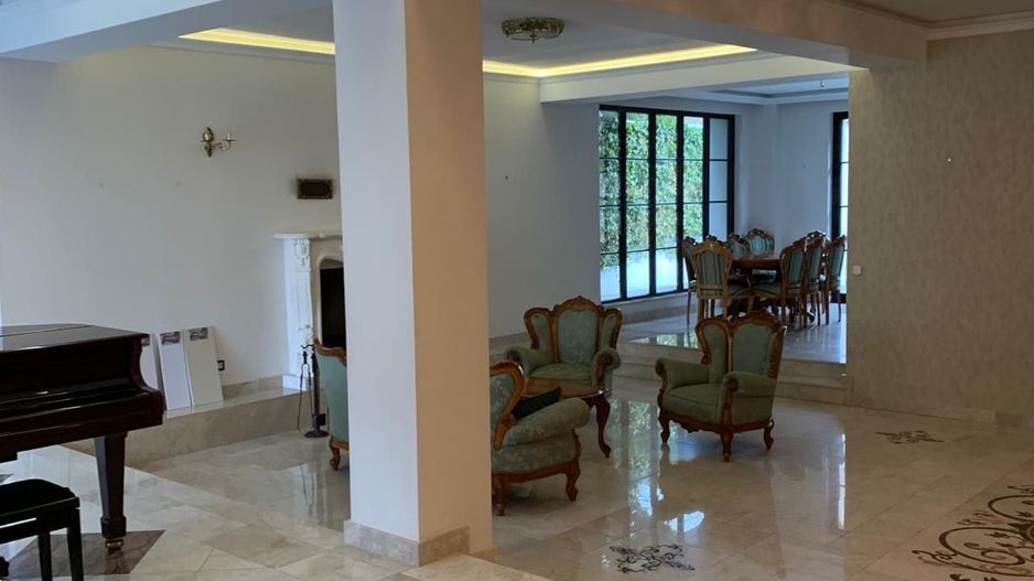 Vilă Individuala spațioasă | Locație premium - Poză 3