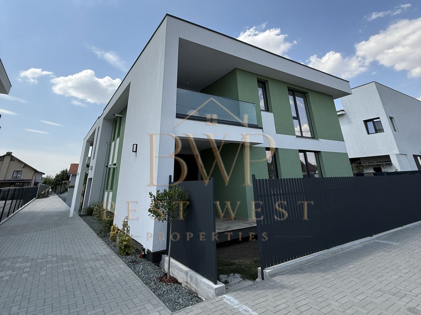Apartament 3 camere | 70 mp curte | Construcție nouă | Dumbrăvița - Poză 1