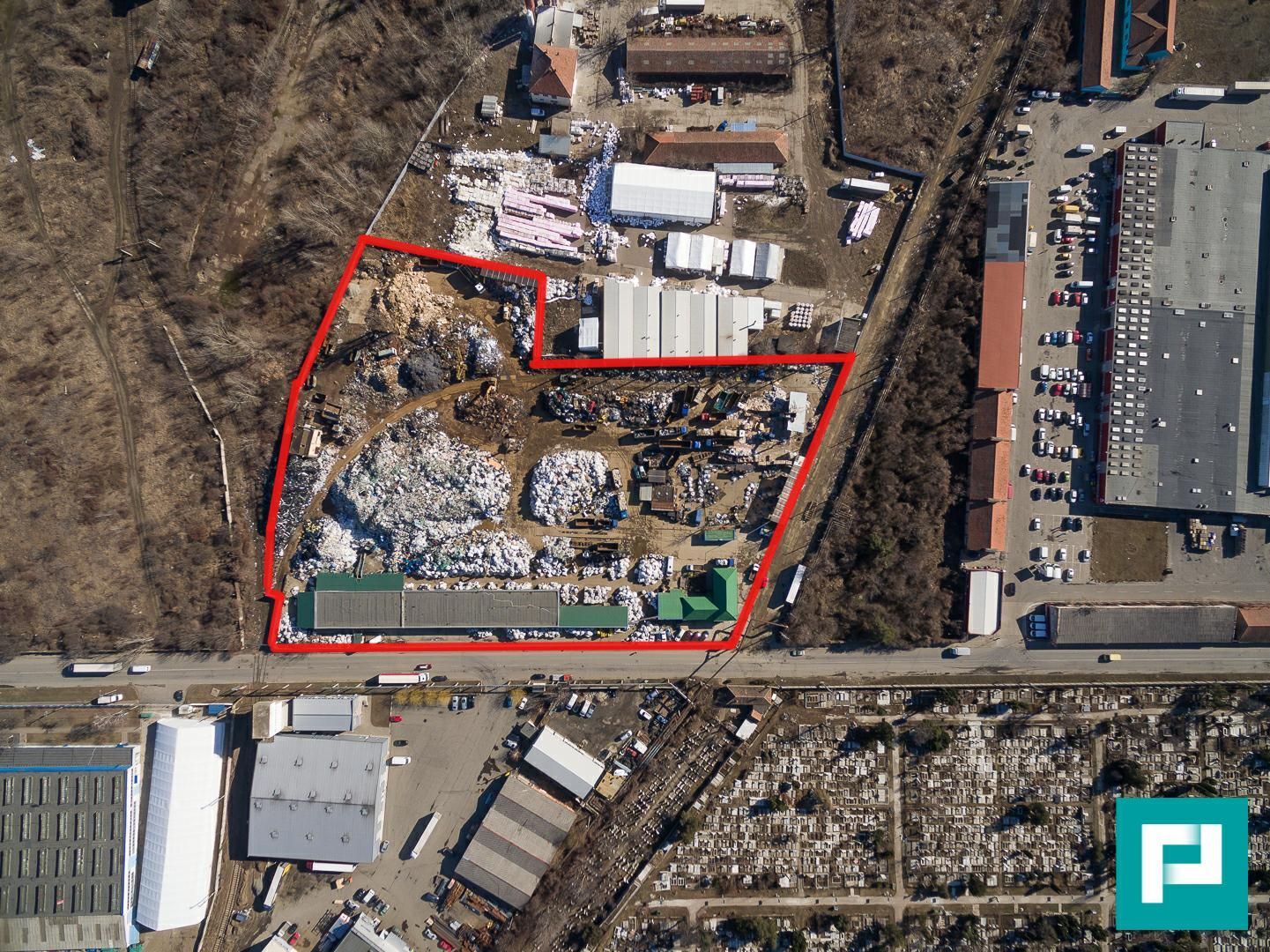 Platformă industrială cu linie CFR funcțională - Poză 3