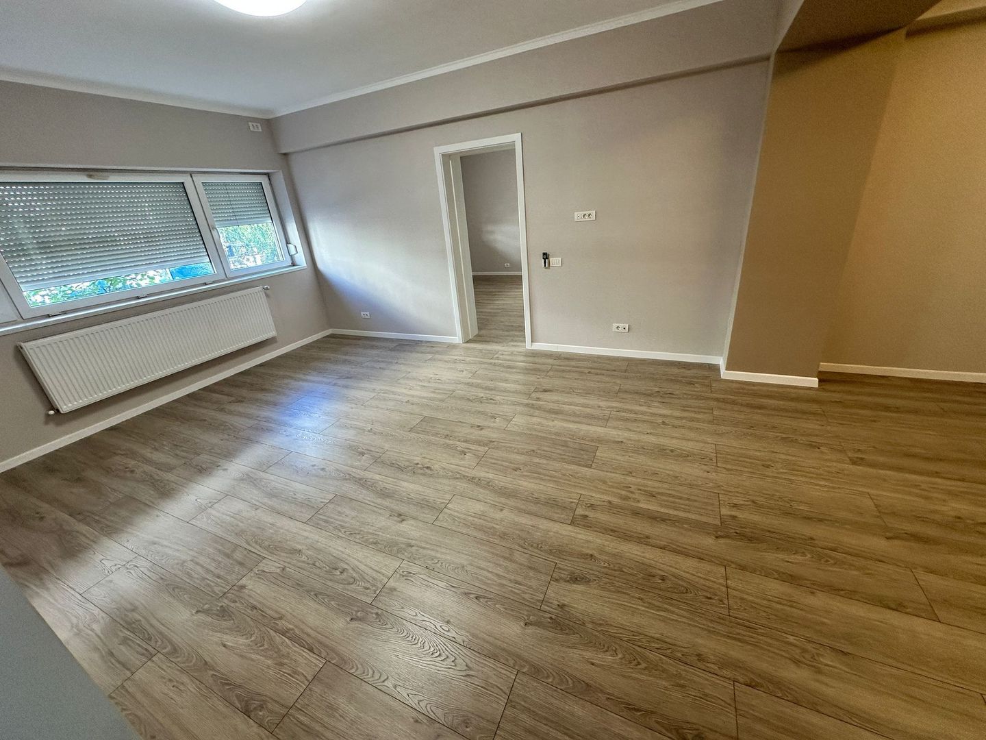 Spatiu 3 Camere Pretabil Firma Universitate Central Caragiale 97Mp - Poză 8