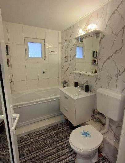 Apartament La Cheie - Eremia Grigorescu - mobilat si utilat - Poză 8