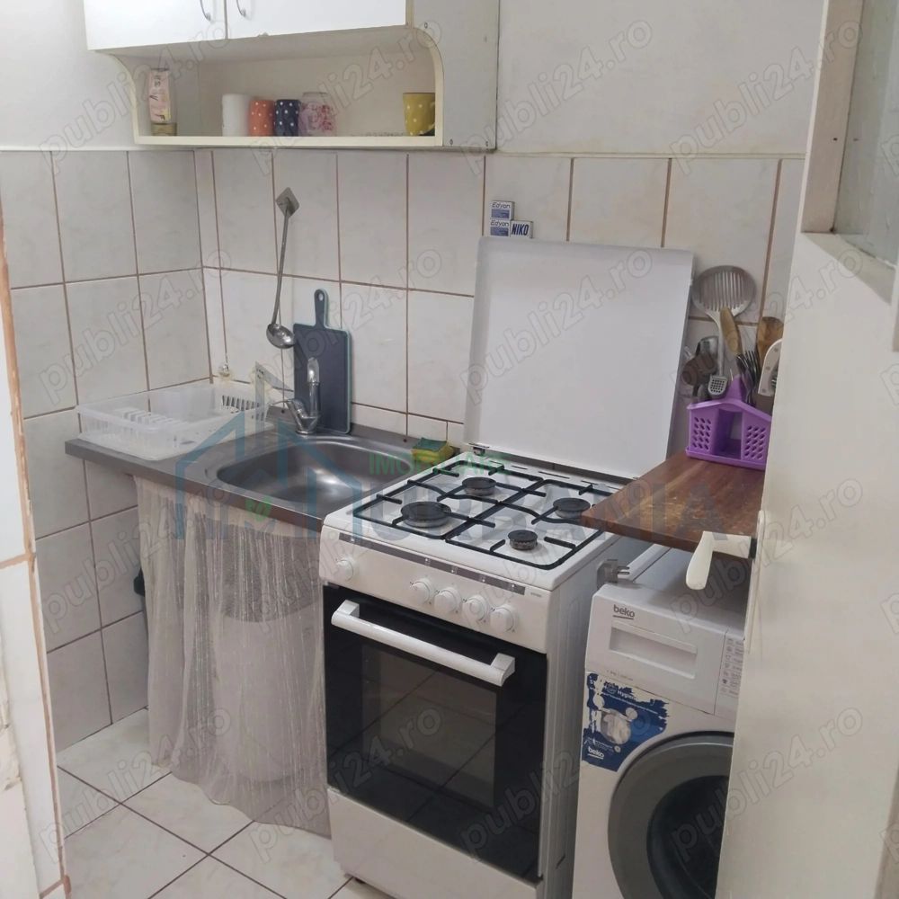 #, vând garsonieră în Tudor, în spate la Iulius Mall (Iasi) - Poză 4