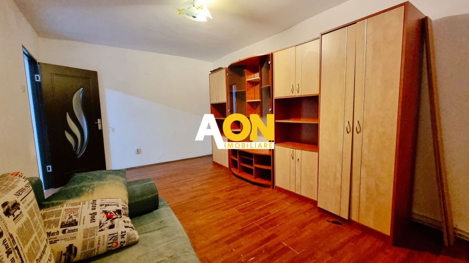 Apartament 3 camere, 2 bai, decomandat, etaj 3,  Cetate, zona Mercur - Poză 5