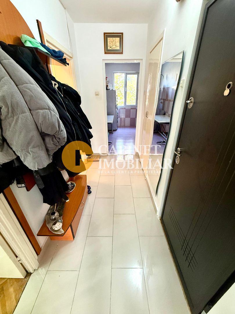 3 Camere Decomandat - Etaj 1 - Zona Podu Ros - Primaverii - Poză 9