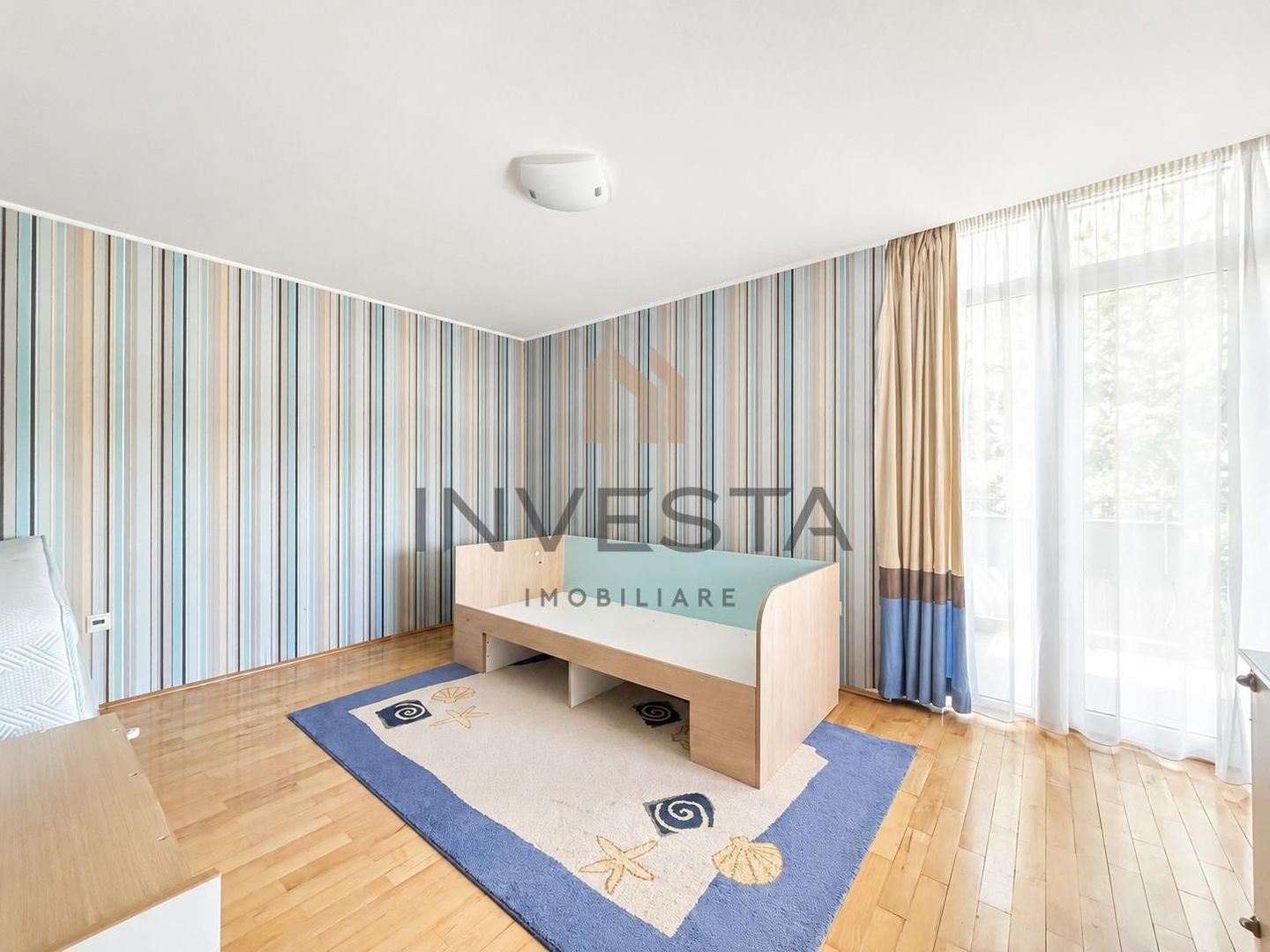 Casa de 360 mp cu sauna si garaj dublu de inchiriat in zona Buna Ziua - Poză 17