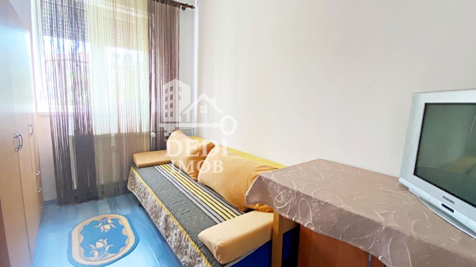 Apartament 3 camere de vânzare in zona Rogerius, Oradea - Poză 5