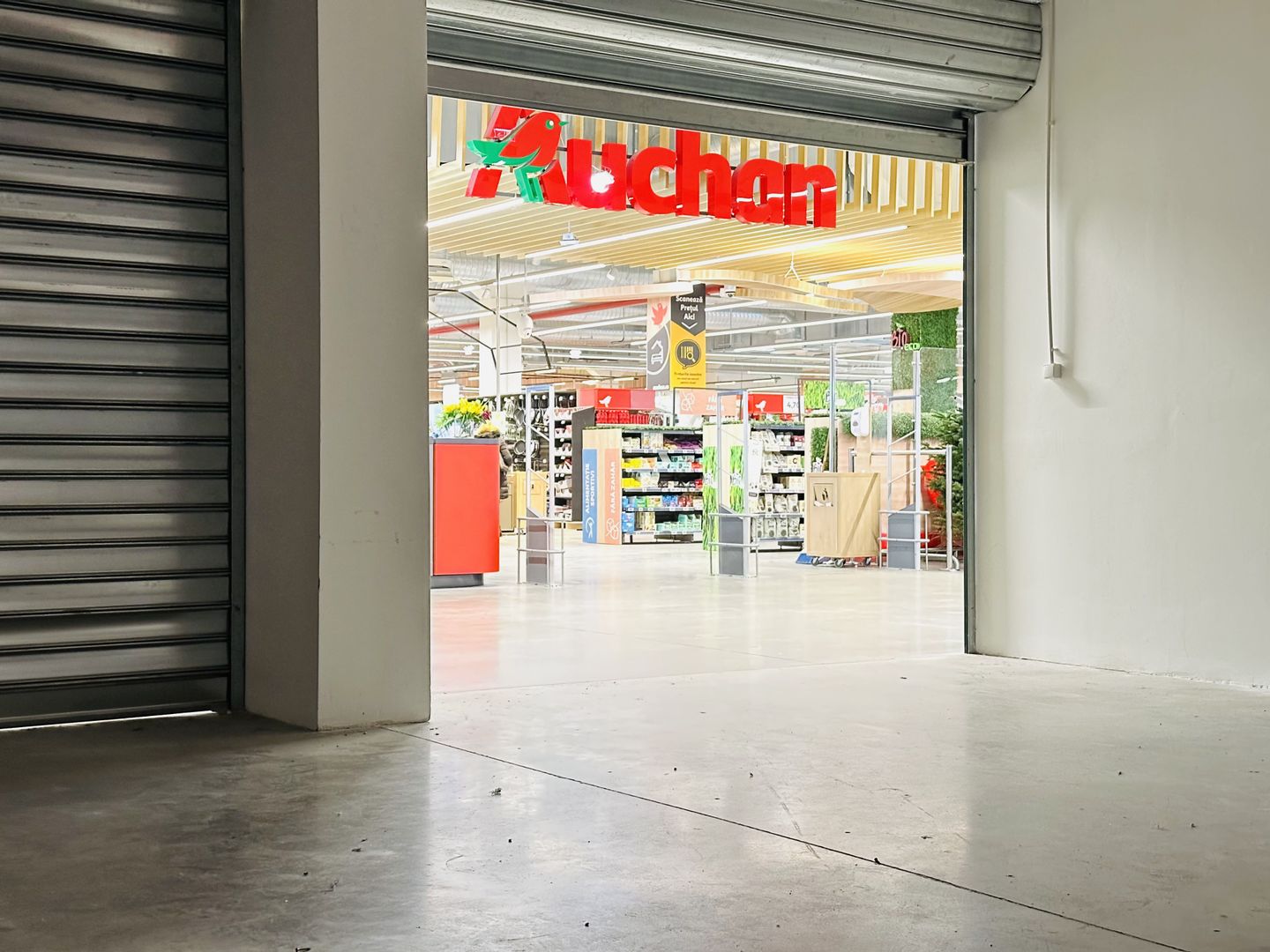Auchan Buziasului | Spatiu Comercial 80 mp - Acces din interior | 0% - Poză 13