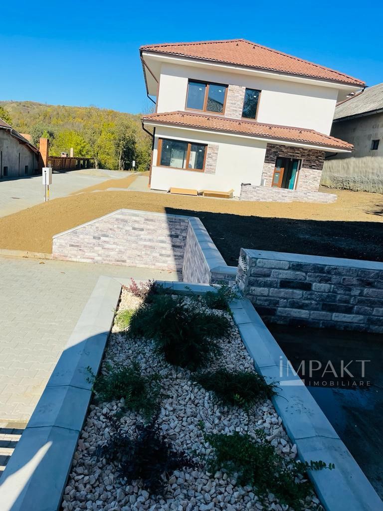 Ansamblu de 3 case la vanzare  in Chinteni! - Poză 9