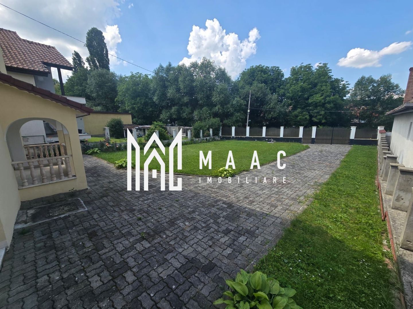 Casa de vanzare 1000 mp teren Cisnadie - Poză 1