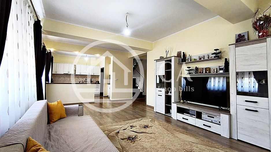 Casă de vânzare cu 4 camere în Cihei, Bihor - Poză 3