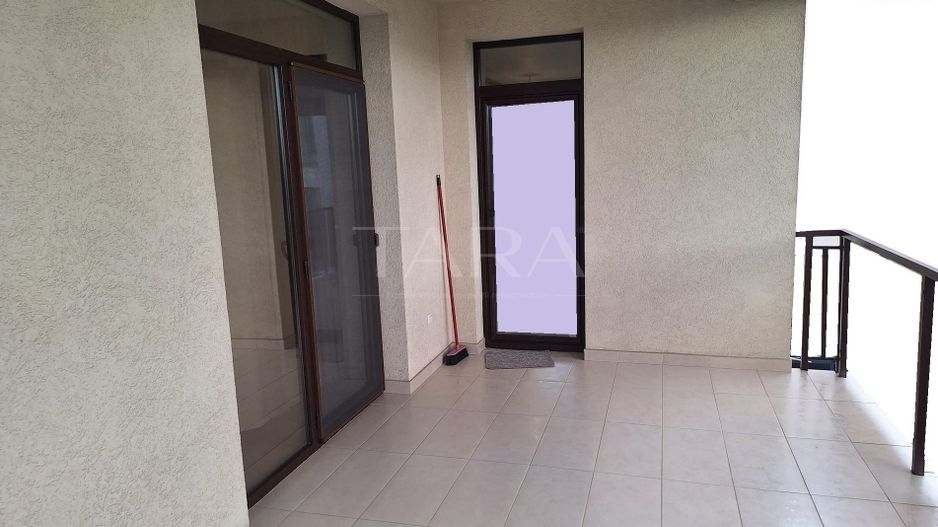 EXCLUSIVITATE. Apartament în vilă cu terasă spectaculoasă în Europa. - Poză 10