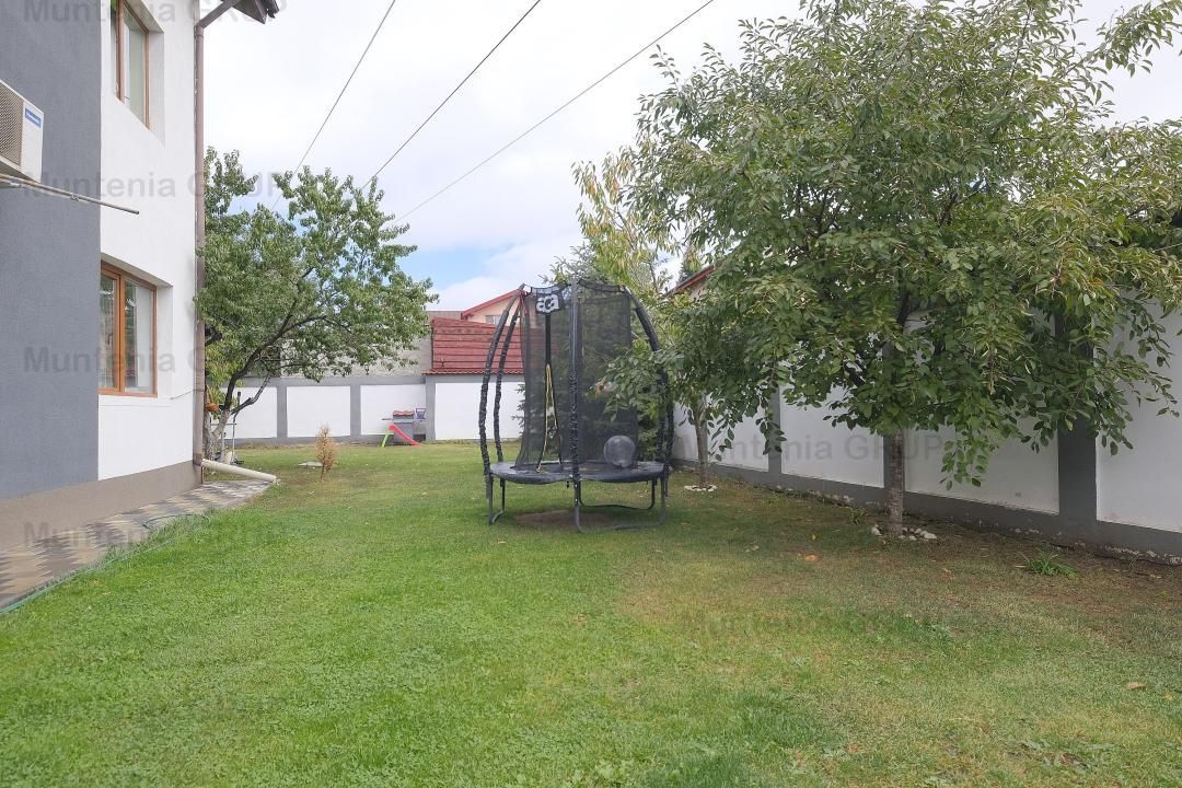 DOBROESTI - Str. Doinei, vila P+E+M, 6 camere, 3 bai cu fininsaje LUX - Poză 25