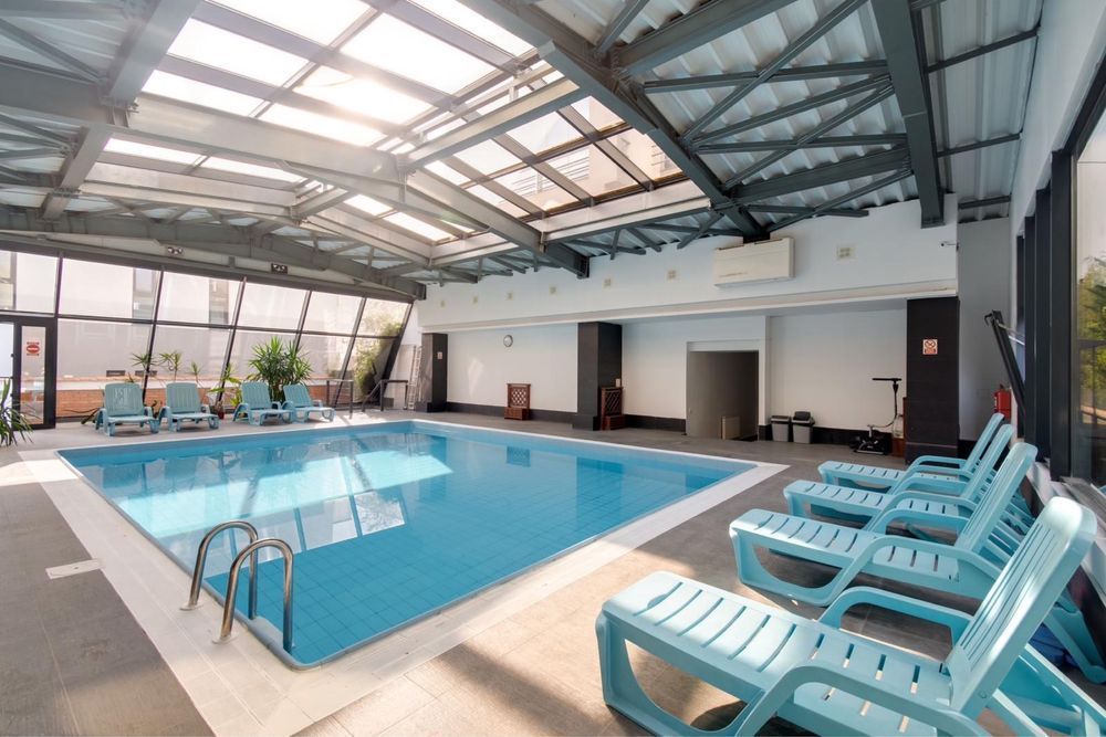Apartament cu gradina si piscina interioara, Pipera Erou Iancu Nicolae - Poză 2