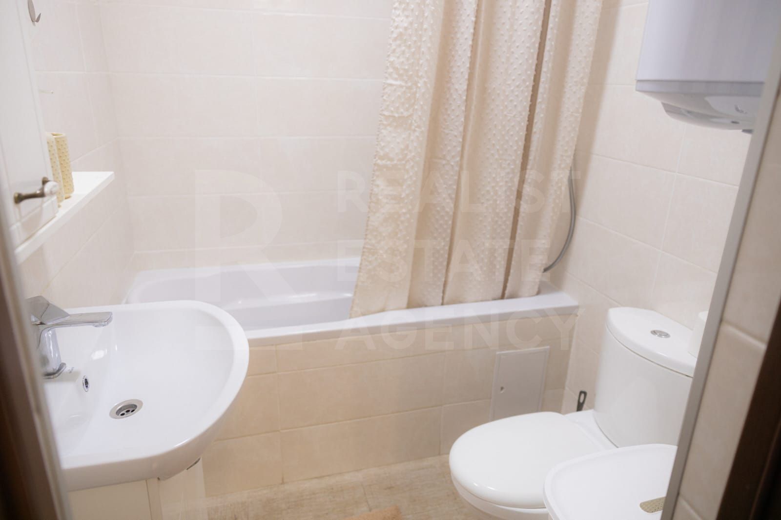 Chirie, apartament, 3 camere, str. Mihail Kogălniceanu, Centru - Poză 10