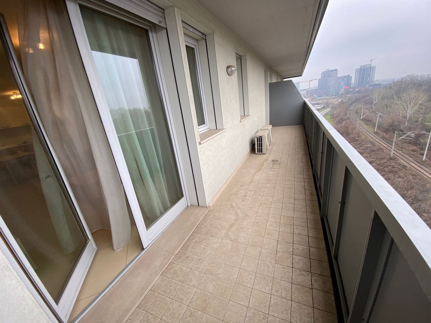 Apartament cu 3 camere   în zona Ultracentral - Poză 18