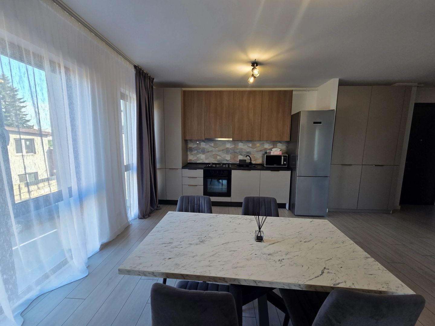 Apart 2 camere și loc de parcare - Poză 17