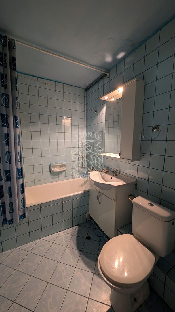 Apartament 4 camere 132 mp-balcon-ideal locuire- zona Calea Moldovei - Poză 8