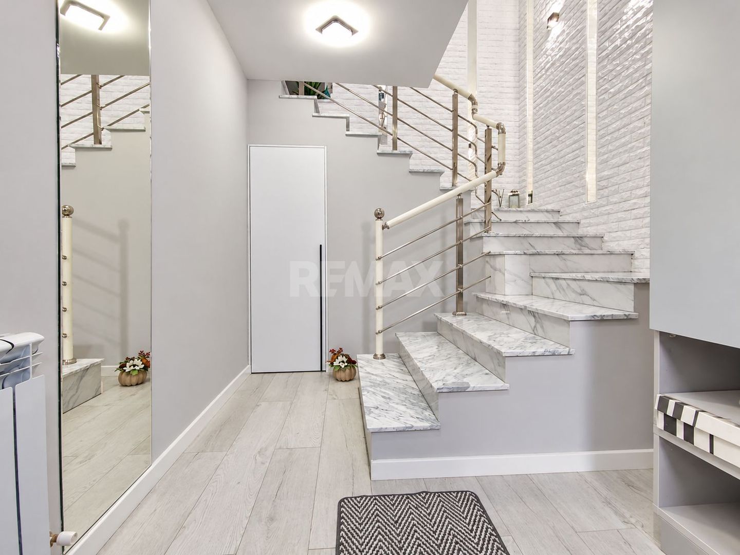 CASĂ TIP DUPLEX ÎN SÎNGERA | 220 m² | 4 DORMITOARE | 6 ARI - Poză 7