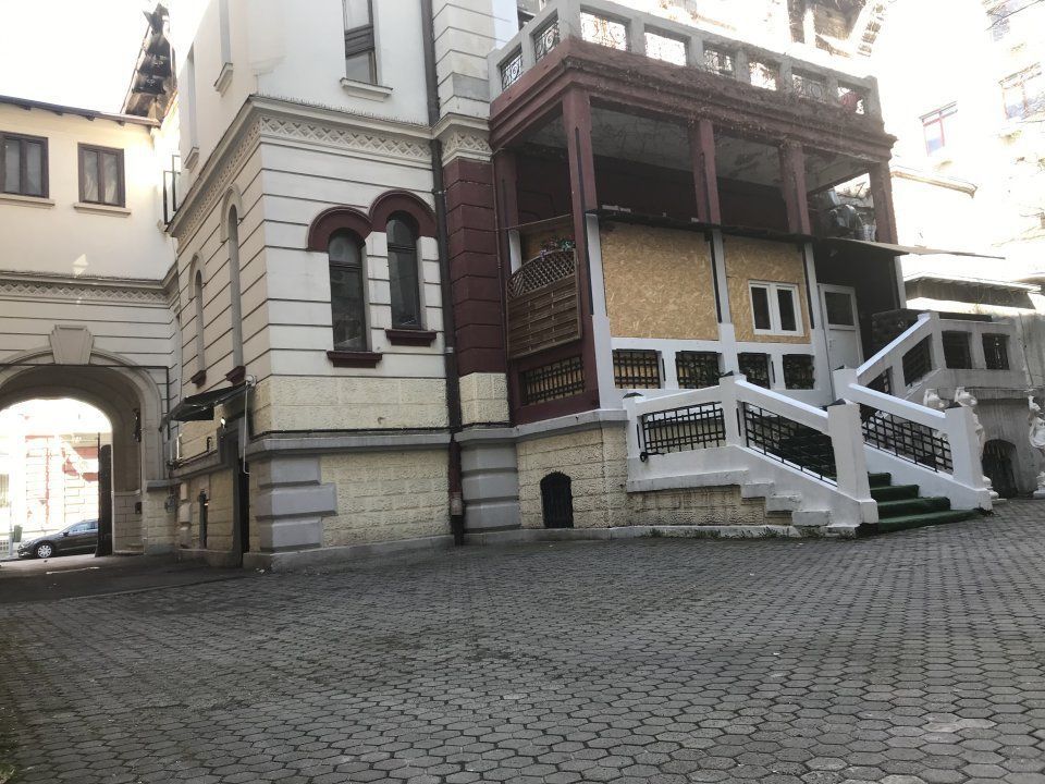 Ag BRASADAS vinde villa cu 20 camere Pta ROMANA. - Poză 2