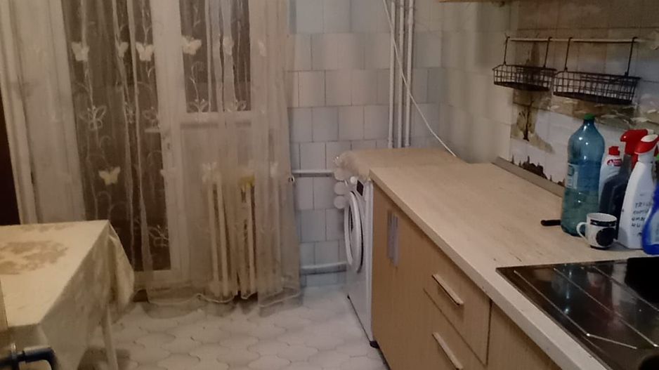 AP. 2 CAMERE CRANGASI, BUCATARIE INCHISA, REABILITAT, METROU 5 MINUTE - Poză 6