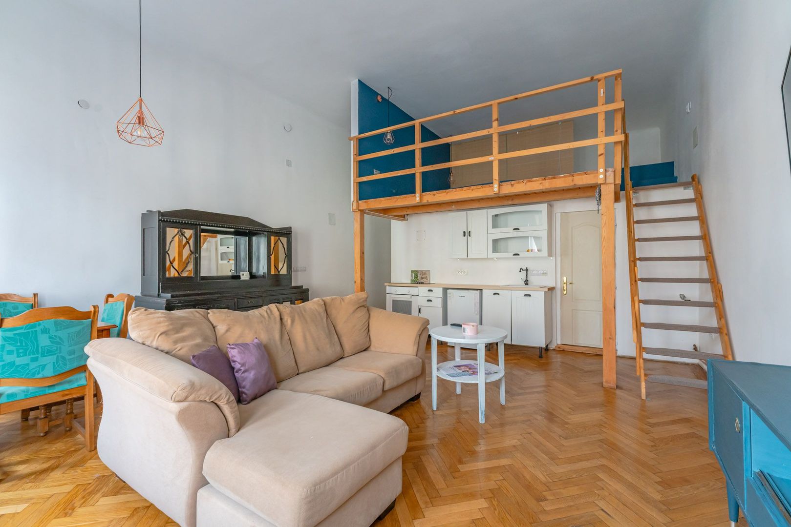 Garsonieră spațioasă cu zonă de dormit separată, Livada Poștei, Lungă 19 - Poză 3